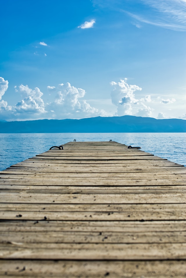 The Ultimate Guide to Dock Safety – Dos and Don’ts